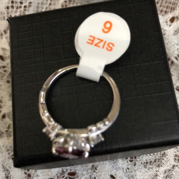 Ring - Picture 4 of 6